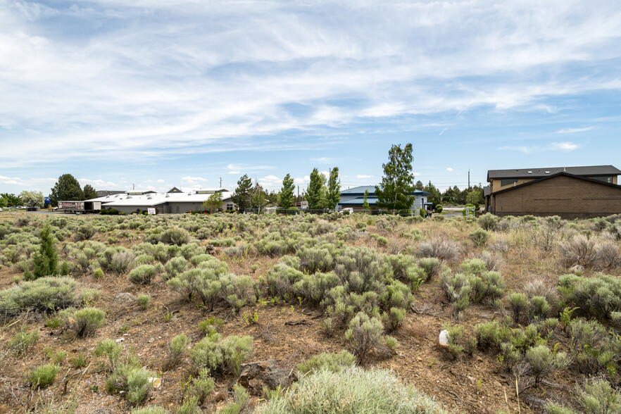 63720 & 63702 Clausen, Bend, OR for sale - Building Photo - Image 3 of 8