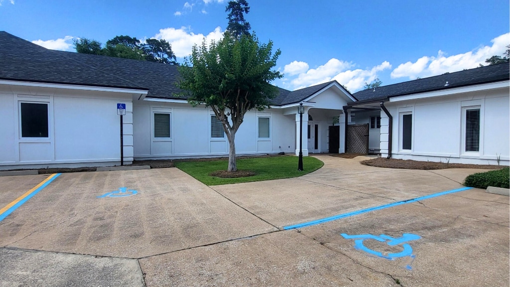 416 Gordon Ave, Thomasville, GA for lease Building Photo- Image 1 of 18