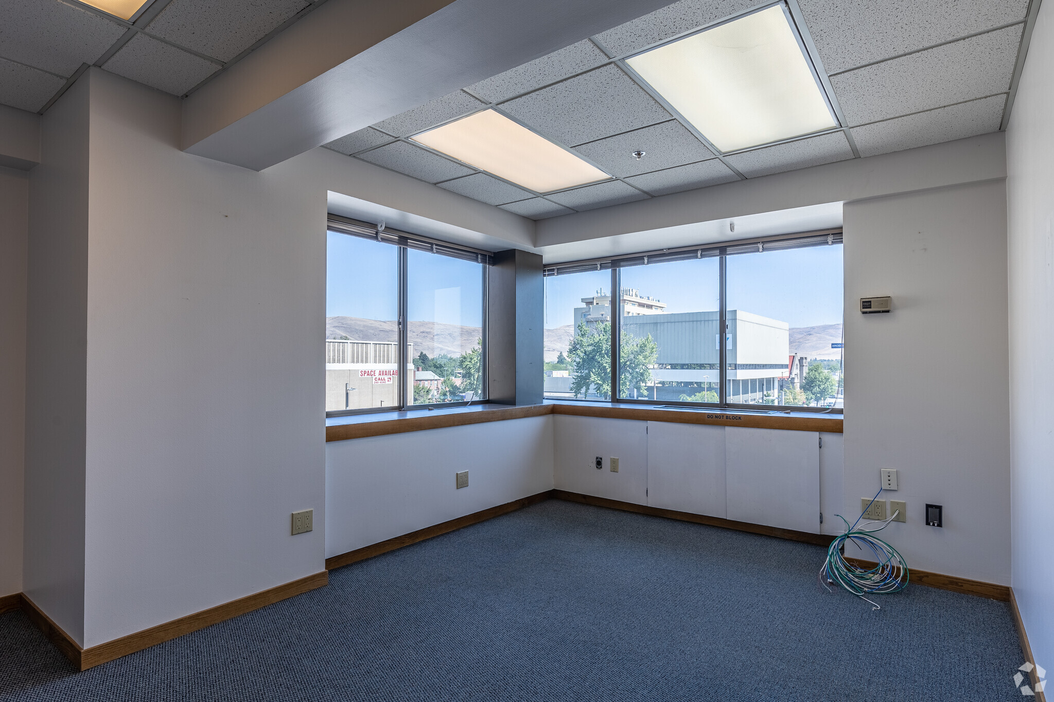 402 E Yakima Ave, Yakima, WA for lease Interior Photo- Image 1 of 6