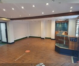 42 High St, Royal Wootton Bassett for lease Interior Photo- Image 2 of 4
