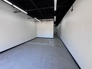 930-940 N Belt Line Rd, Irving, TX for lease Interior Photo- Image 1 of 1