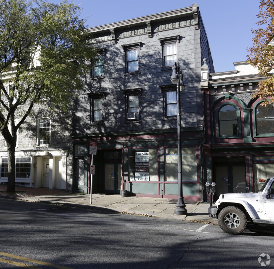 161 Northampton St, Easton, PA 18042