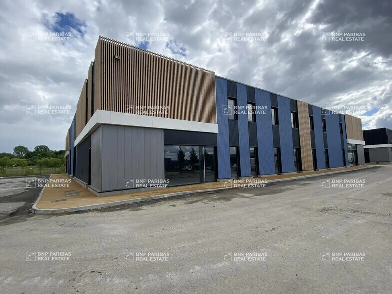 Flex in Sin-le-Noble for sale - Building Photo - Image 2 of 10