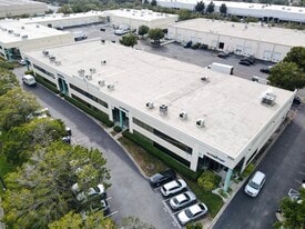 6753 Kingspointe Pky, Orlando FL - Warehouse