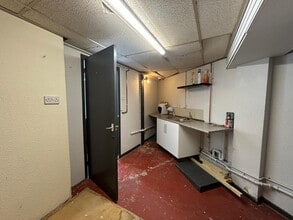 6 Shortbridge St, Newtown for lease Interior Photo- Image 2 of 3