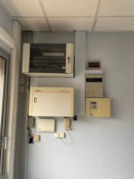 Office in Toulouse for lease - Interior Photo - Image 2 of 9