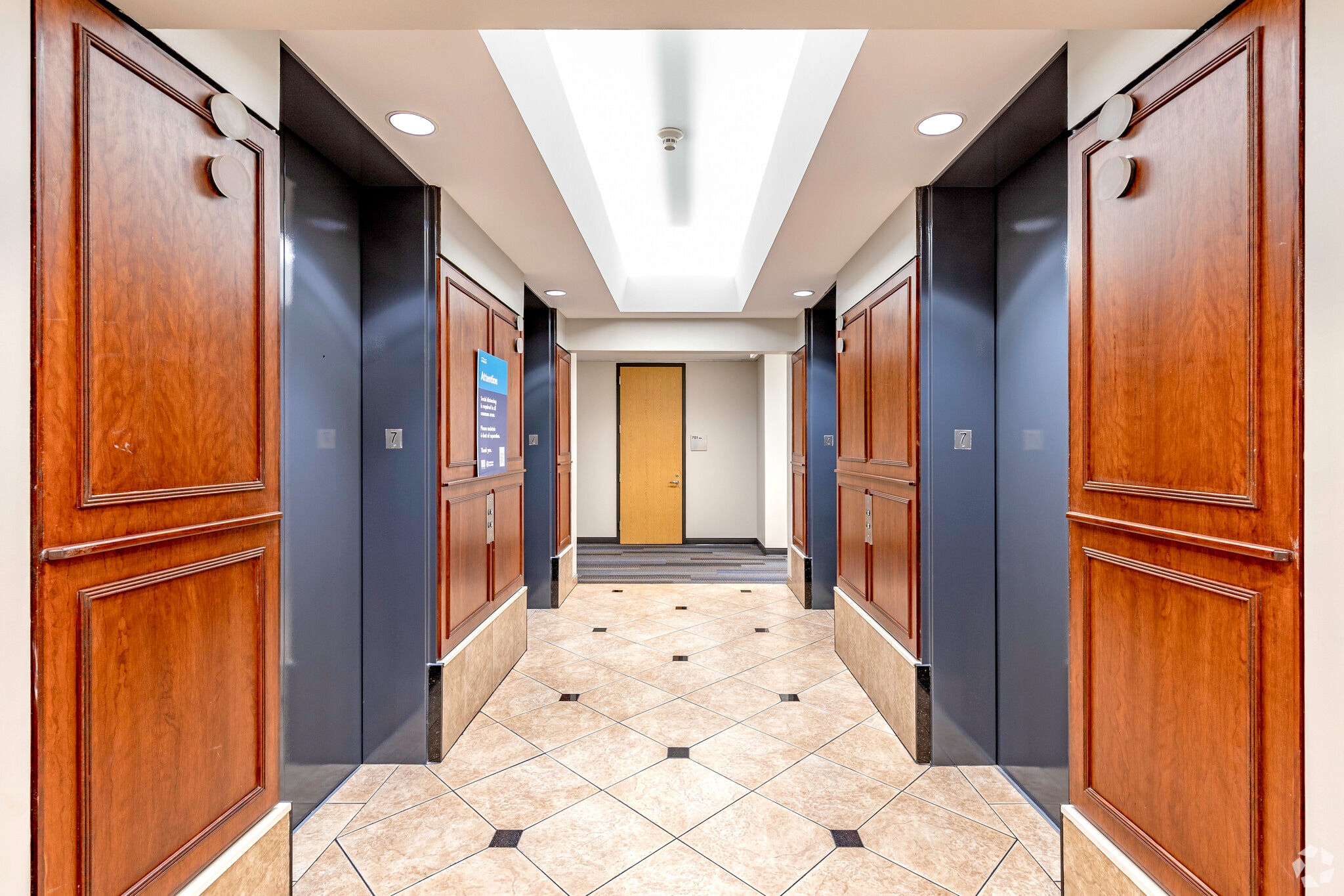 10010 San Pedro Ave, San Antonio, TX for lease Interior Photo- Image 1 of 2