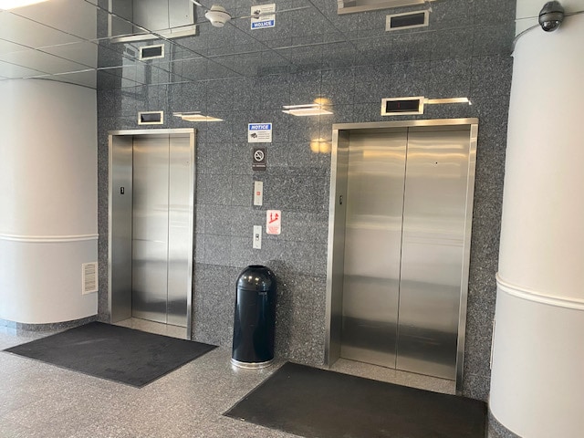 1111 Broadhollow Rd, Farmingdale, NY for lease - Interior Photo - Image 3 of 8