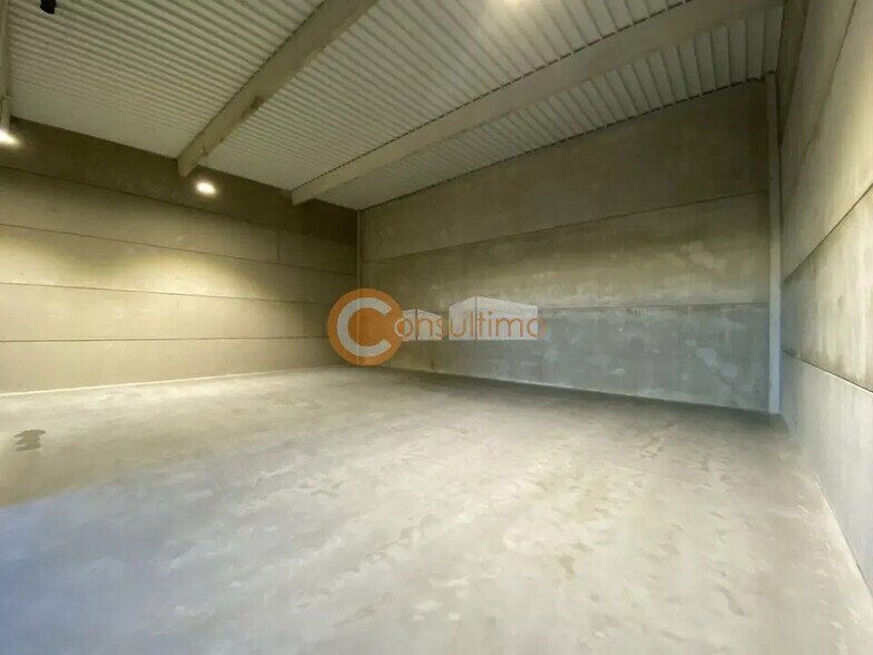 Flex in Mios for sale - Interior Photo - Image 3 of 10