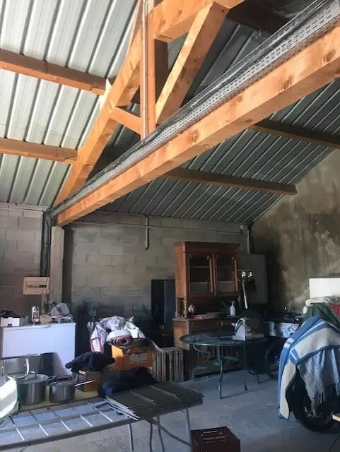 Office in Salon-de-Provence for lease Interior Photo- Image 1 of 2