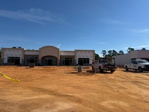 108 Apple Avenue Ave, Dothan, AL for lease Building Photo- Image 2 of 3