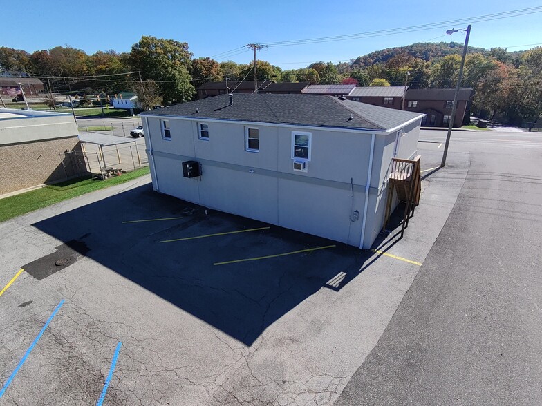 5308 Big Tyler Rd, Cross Lanes, WV for lease - Building Photo - Image 2 of 5