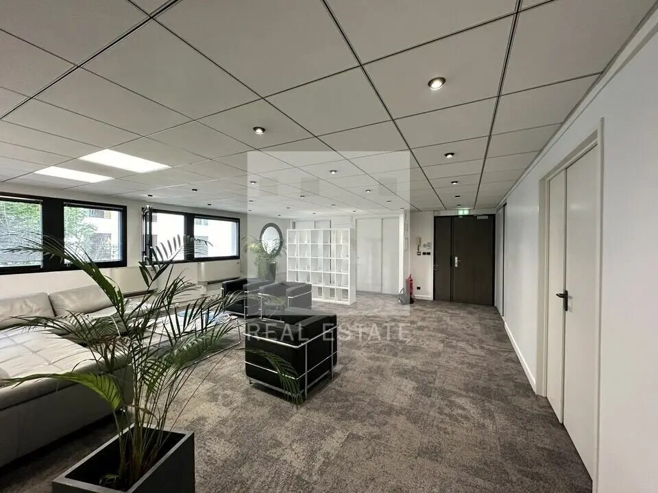 Office in Meylan for sale Interior Photo- Image 1 of 5