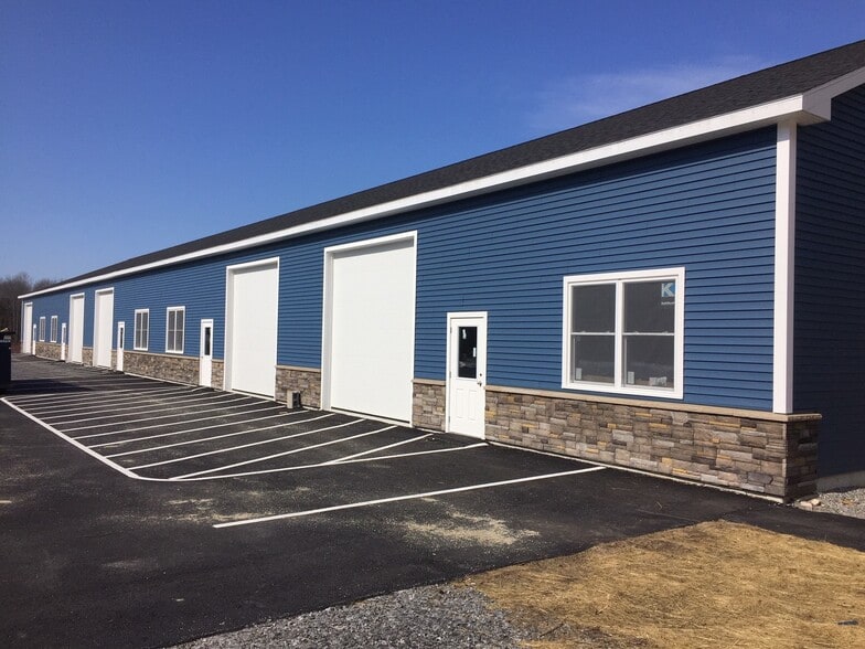 12 Center Park Rd, Topsham, ME for lease - Building Photo - Image 2 of 8