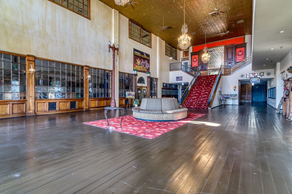 2849 Gretna Rd, Branson, MO 65616 Majestic Steakhouse & Theatre