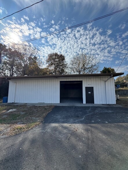 6850 Satchelford Rd, Columbia, SC for sale - Building Photo - Image 1 of 3
