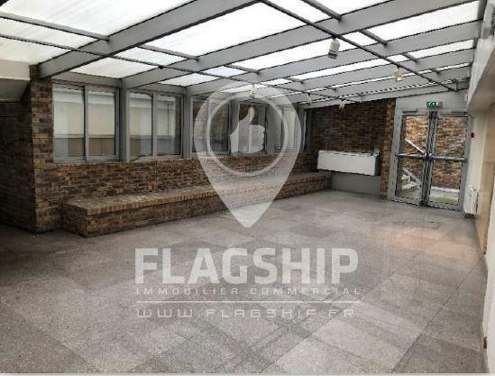 Retail in Aubervilliers for lease Building Photo- Image 1 of 6