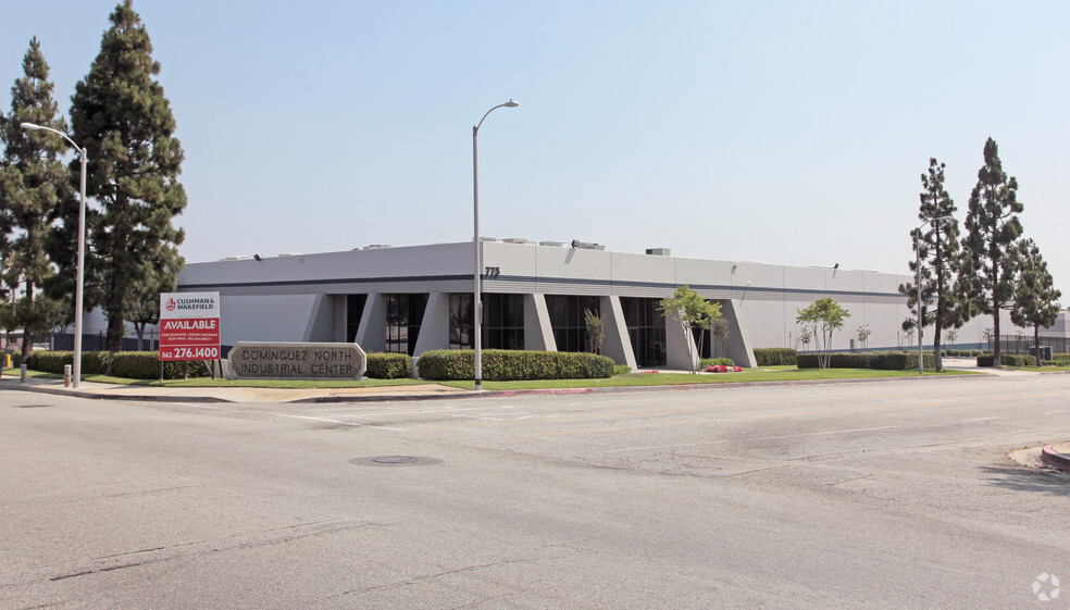 425 W Apra St, Compton, CA for lease - Building Photo - Image 1 of 5