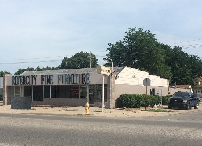 530 E 4th, Hutchinson, KS for sale Building Photo- Image 1 of 1