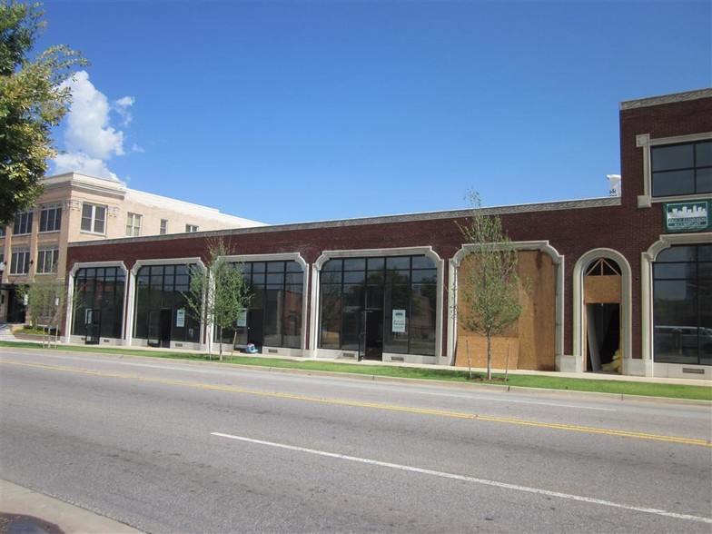 201 NW 10th St, Oklahoma City, OK for lease - Building Photo - Image 2 of 13