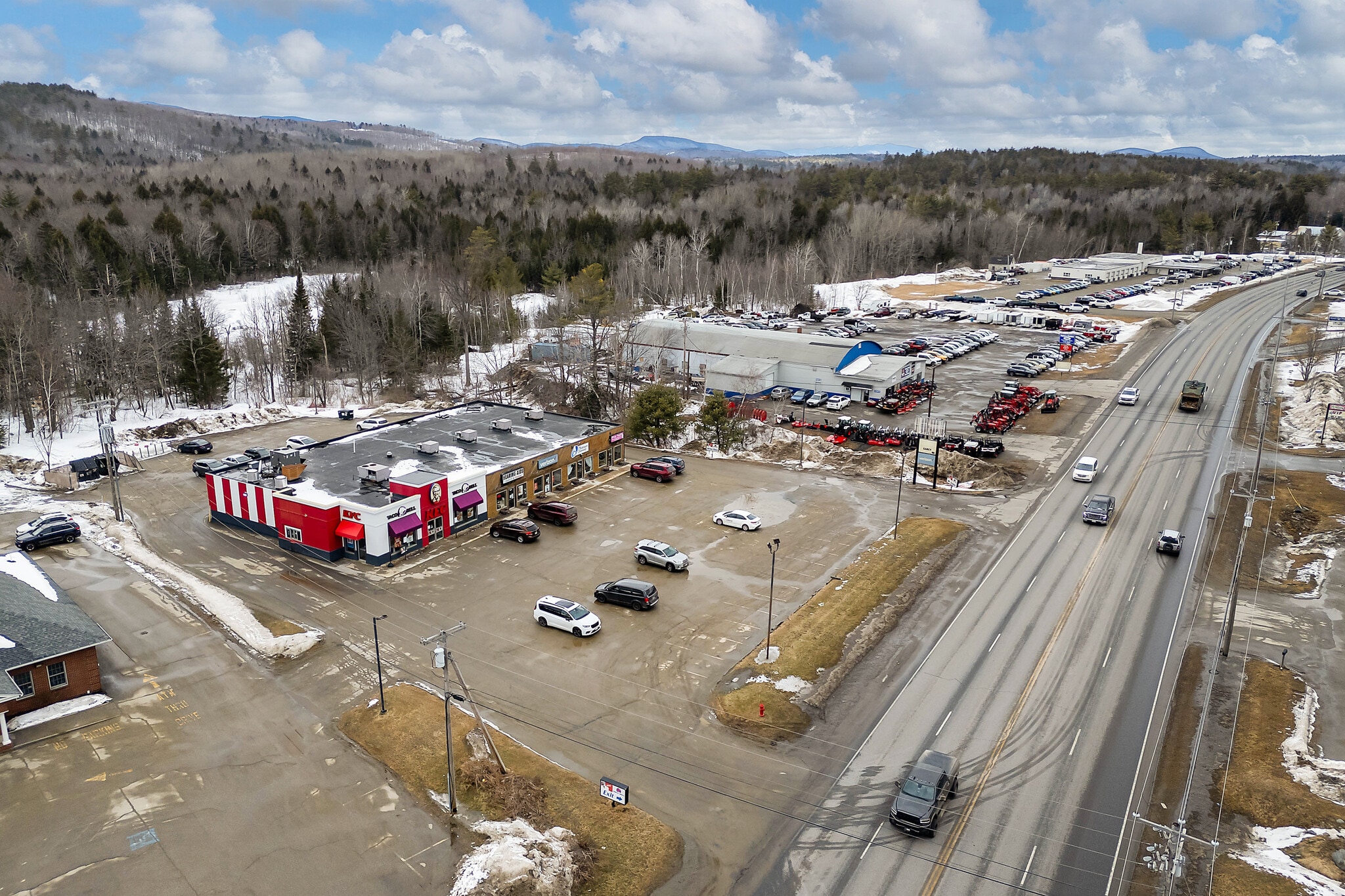 369 Wilton Rd, Farmington, ME for lease Primary Photo- Image 1 of 5