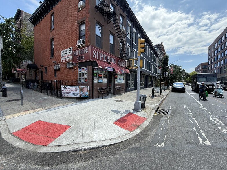 99 5th Ave, Brooklyn, NY for lease - Building Photo - Image 2 of 6