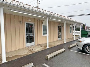 3-5 Commerce Rd, Pittston Township, PA for lease Building Photo- Image 2 of 3