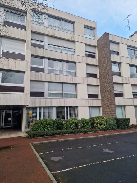 58 Avenue Guynemer, Marcq-en-Baroeul for sale - Building Photo - Image 2 of 5