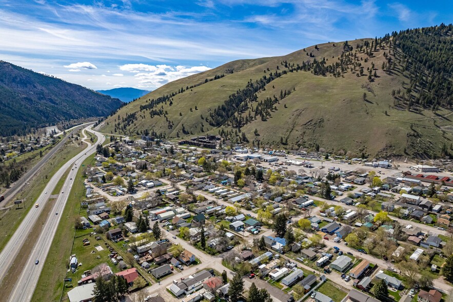 345 Montana Ave, Missoula, MT for sale - Primary Photo - Image 1 of 57