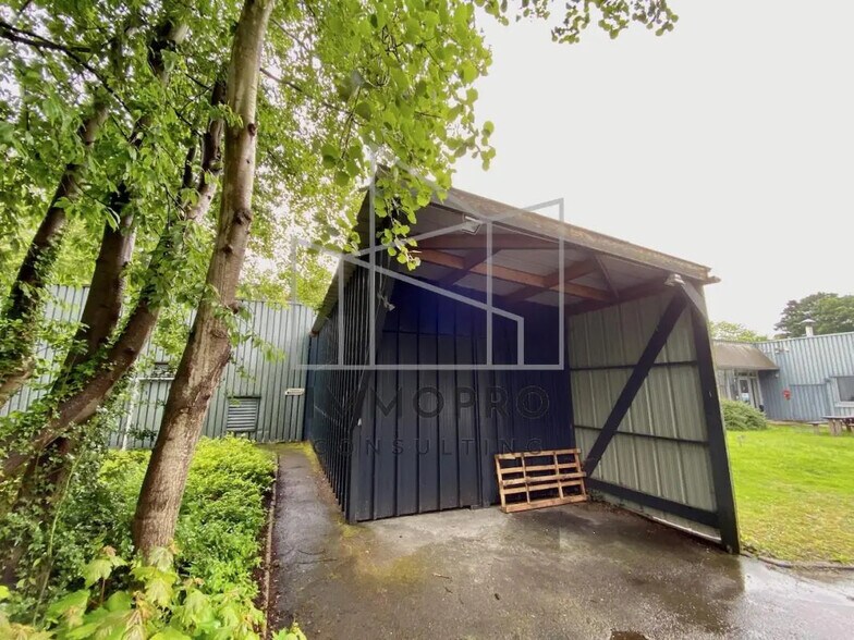 Office in Saint-Martin-du-Vivier for lease - Building Photo - Image 3 of 6