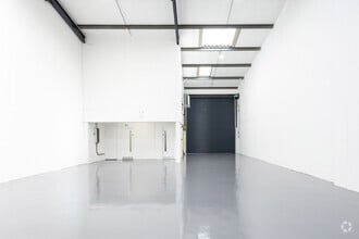 Juno Way, London for lease Interior Photo- Image 2 of 4