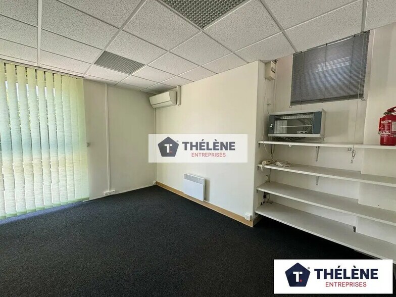 Retail in Montpellier for lease - Interior Photo - Image 3 of 10