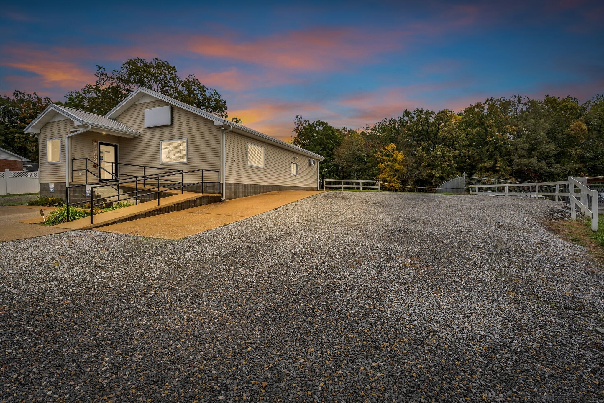 4842 Highway 100, Lyles, TN for lease Interior Photo- Image 1 of 35