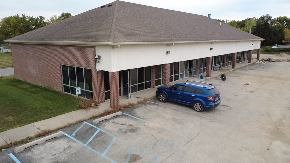 10 S Mickley Ave, Indianapolis, IN for lease - Building Photo - Image 2 of 6