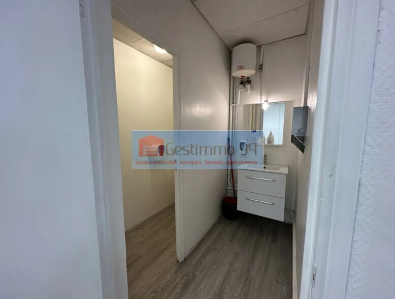 Office in Neuilly-sur-Marne for lease - Interior Photo - Image 3 of 8