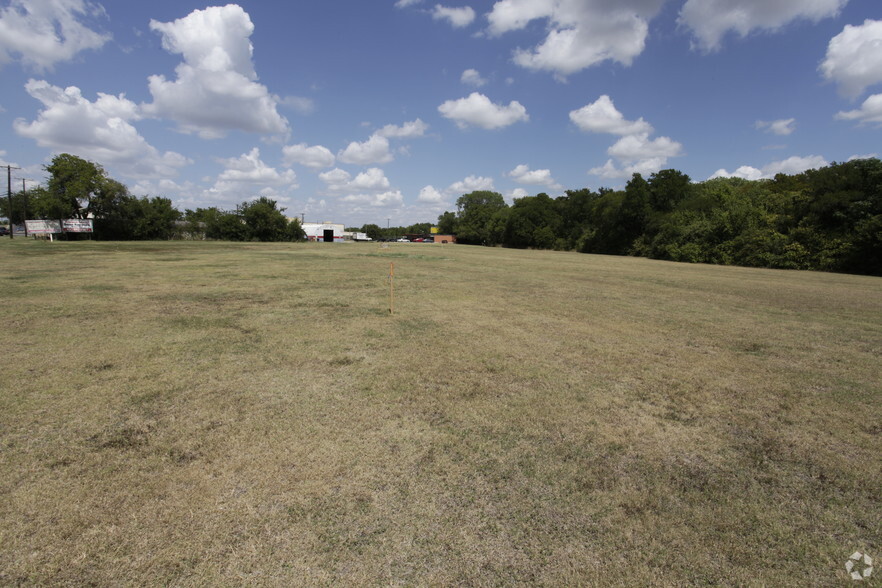 3107 S Riverside Dr, Fort Worth, TX for sale - Primary Photo - Image 1 of 1