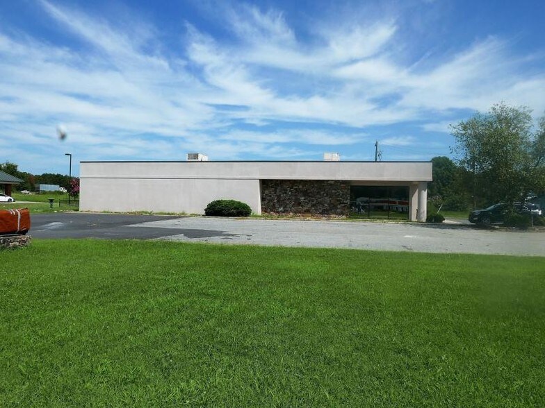 2265 Nc Highway 24 27 E, Biscoe, NC for sale - Building Photo - Image 1 of 1