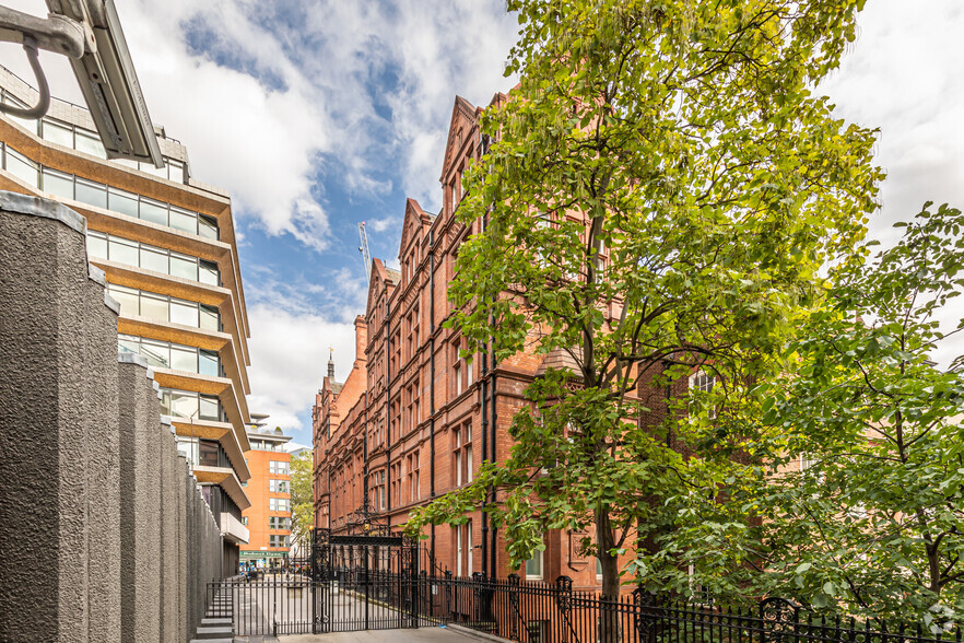 20-21 Staple Inn, London for lease - Primary Photo - Image 2 of 10