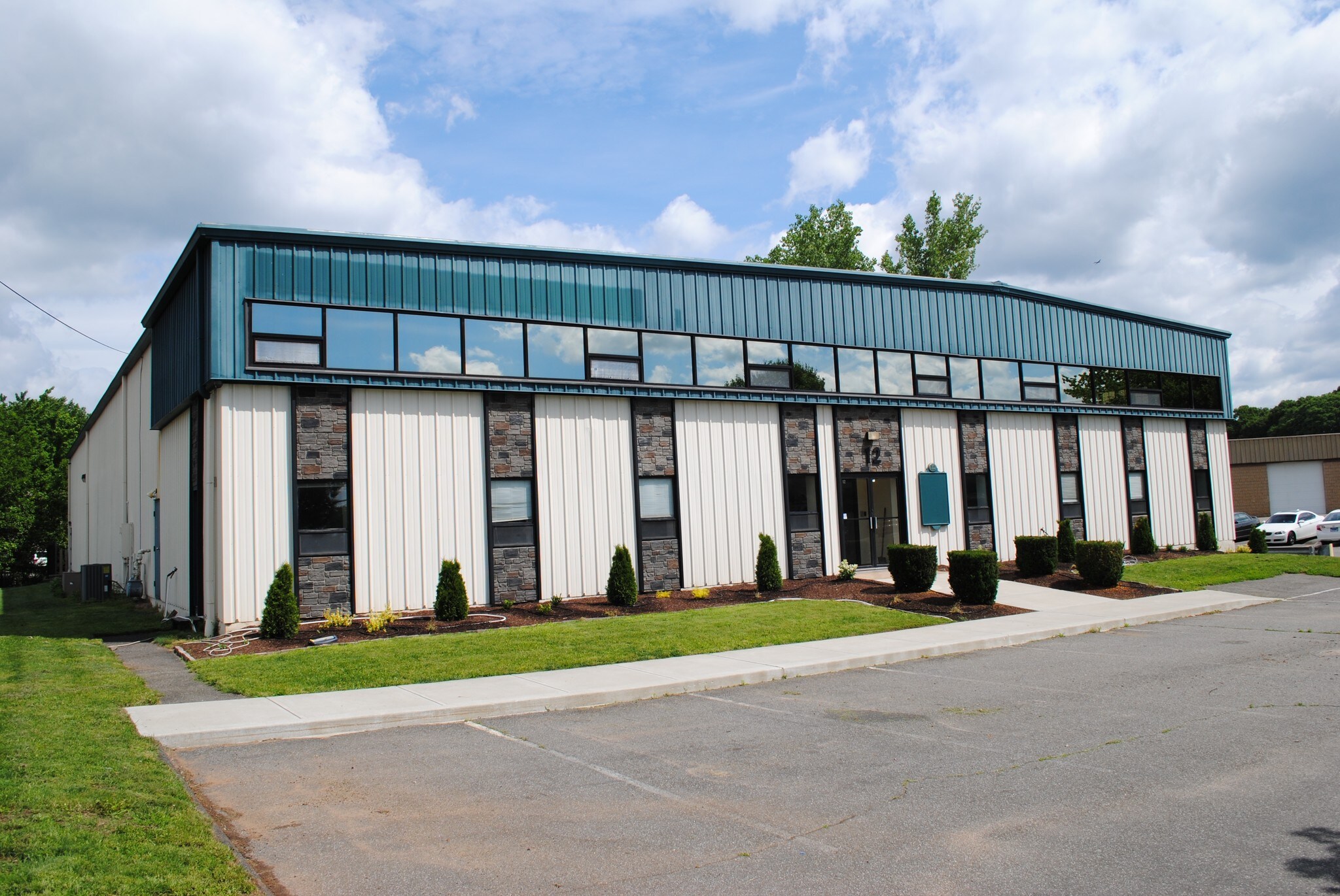 12 Capital Dr, Wallingford, CT for sale Primary Photo- Image 1 of 1