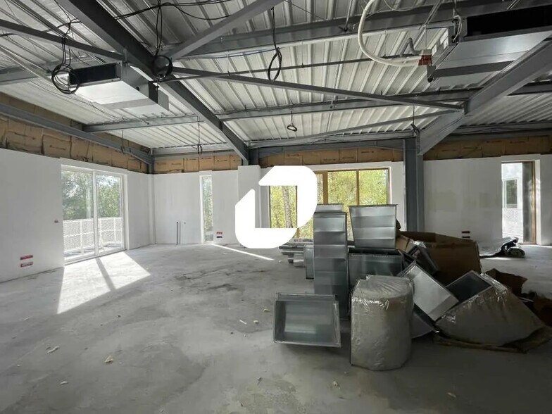 Office in Bruges for lease - Interior Photo - Image 2 of 4