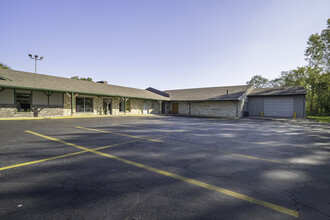 1220 Richards St, Joliet, IL for lease Building Photo- Image 2 of 25