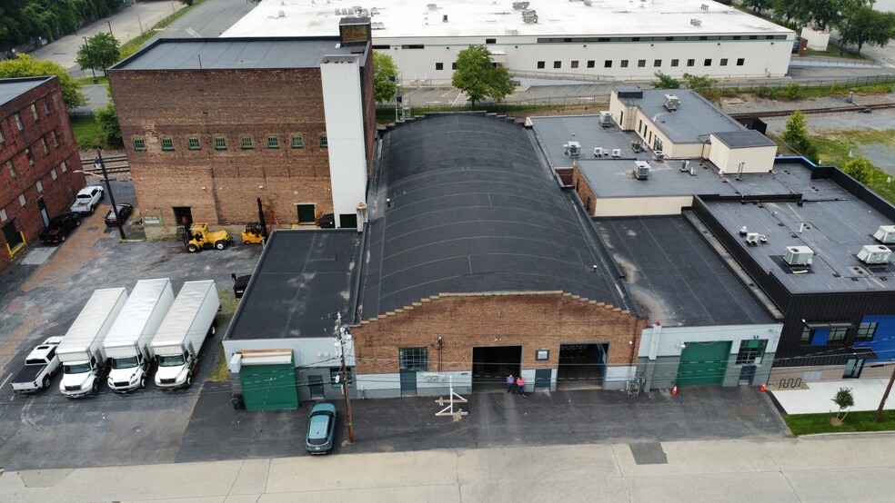 164-168 Montgomery St, Albany, NY for sale - Building Photo - Image 2 of 15