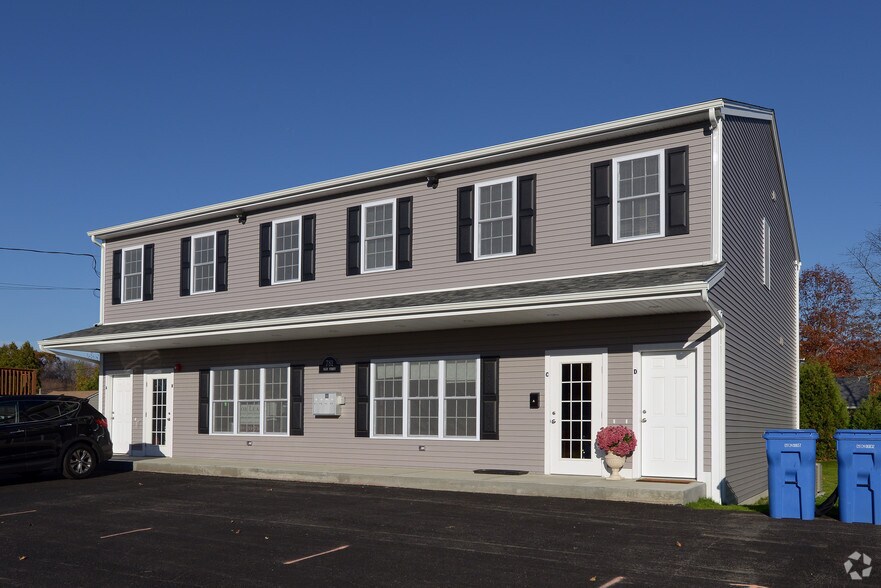 781 High St, Cumberland, RI for sale - Primary Photo - Image 1 of 1