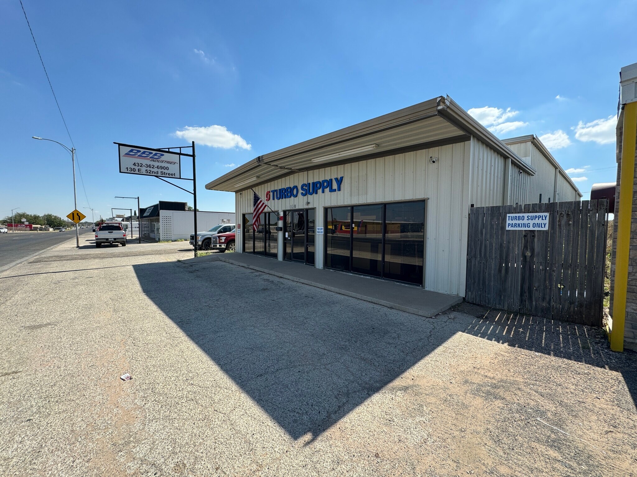 130 E 52nd St, Odessa, TX 79762 Office/Warehouse with 3Phase