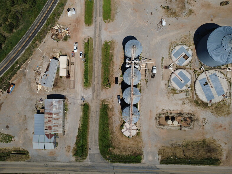 2062 FM 368 S, Iowa Park, TX for sale - Building Photo - Image 3 of 15