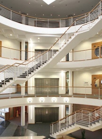 3 Redwood Cres, East Kilbride for lease - Interior Photo - Image 2 of 11