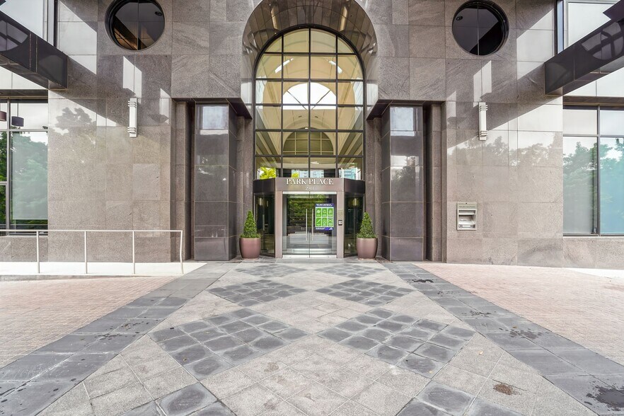 2911 Turtle Creek Blvd, Dallas, TX for lease - Interior Photo - Image 3 of 11