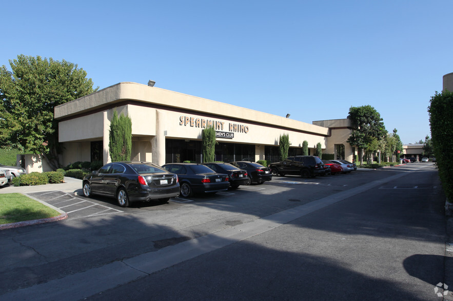 15401-15475 Valley Blvd, City Of Industry, CA for lease - Building Photo - Image 3 of 3