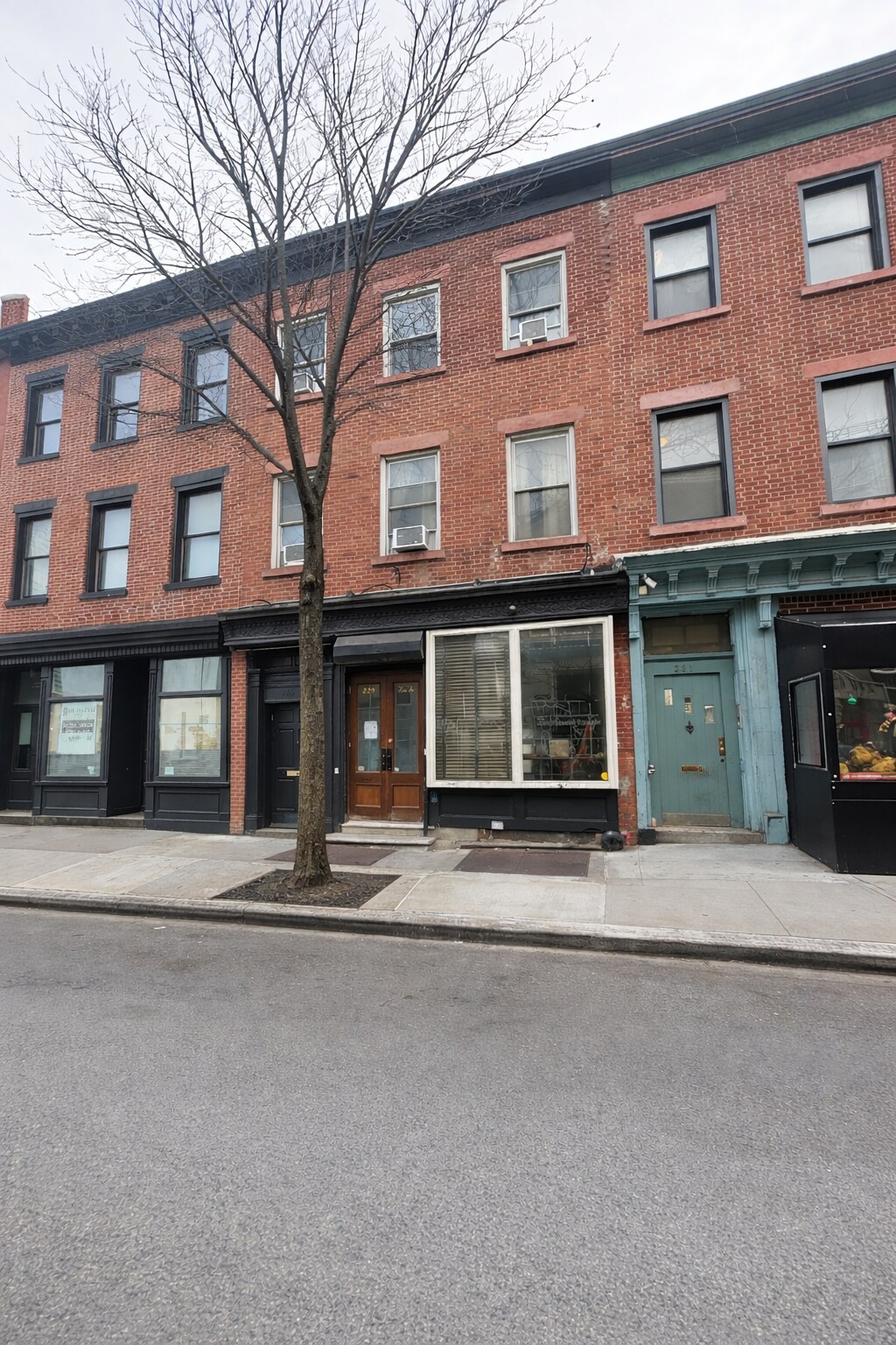 229 Kent Ave, Brooklyn, NY for lease Building Photo- Image 1 of 5