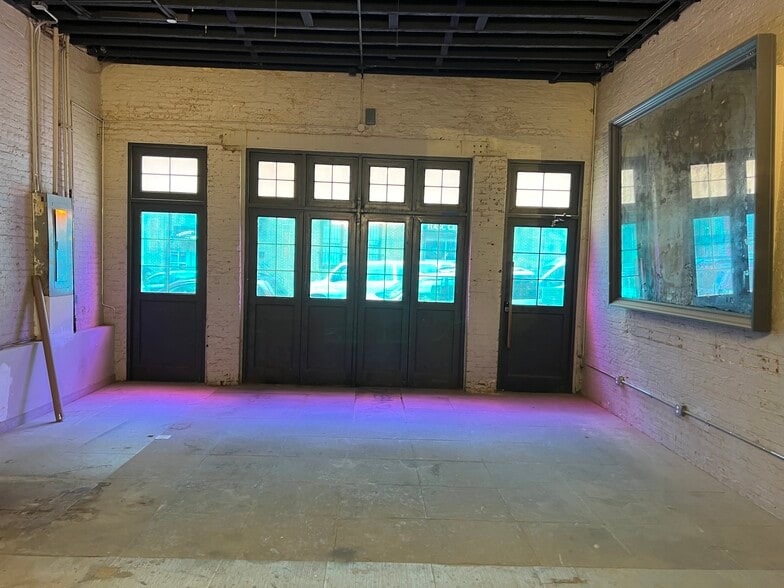 88 S 8th St, Brooklyn, NY for lease - Building Photo - Image 3 of 6